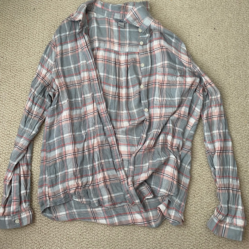 Button up flannel: Brand: Bass Color: blue/pink Size: Large